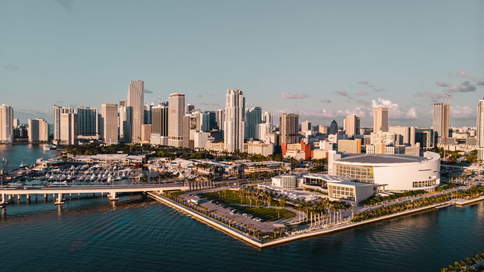 Brickell and Downtown - Manhattan under the sun