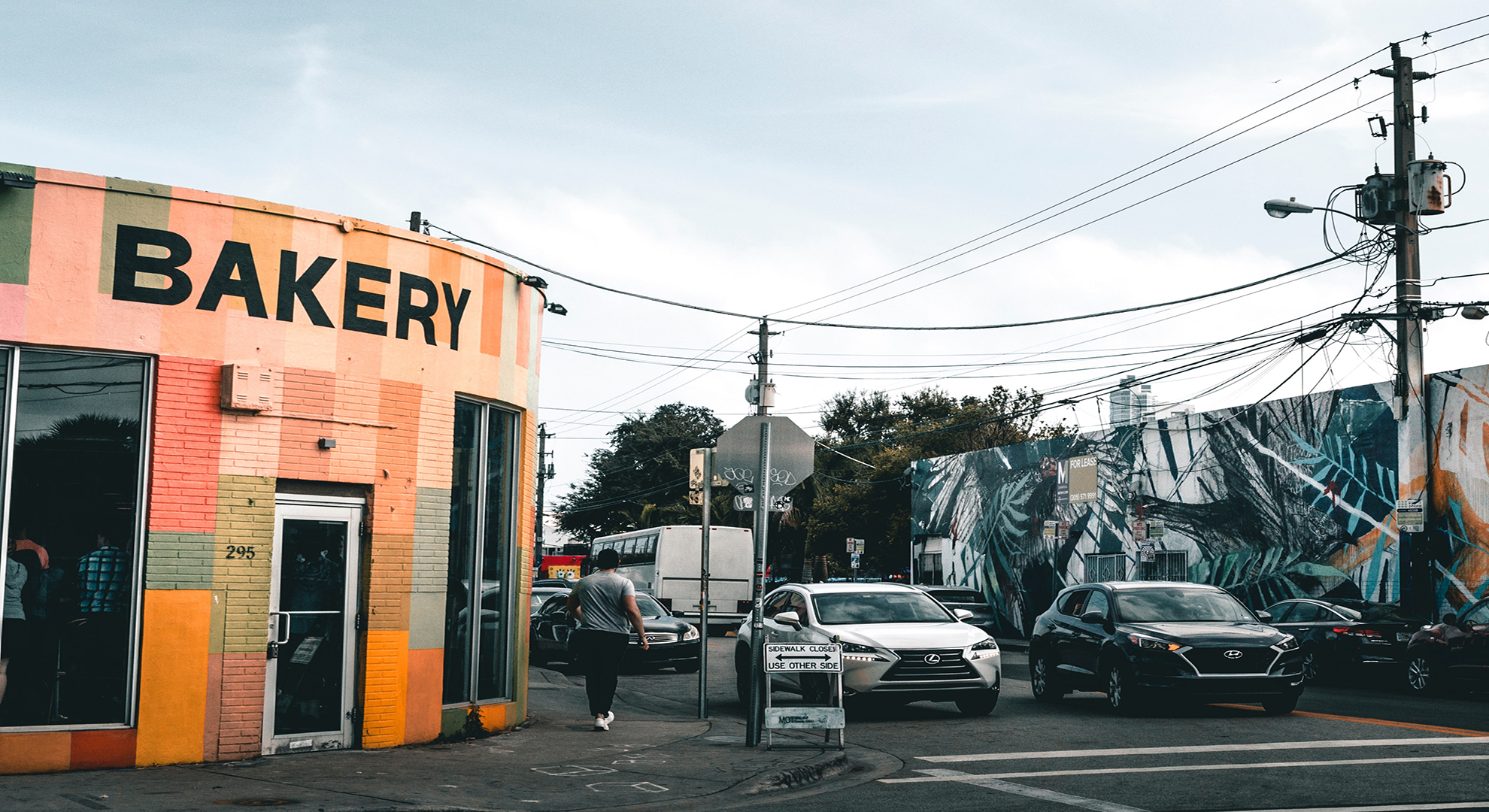 Antagonists Zibens Uzsvars miami ghetto areas bēgļi Tieši tā Likmes